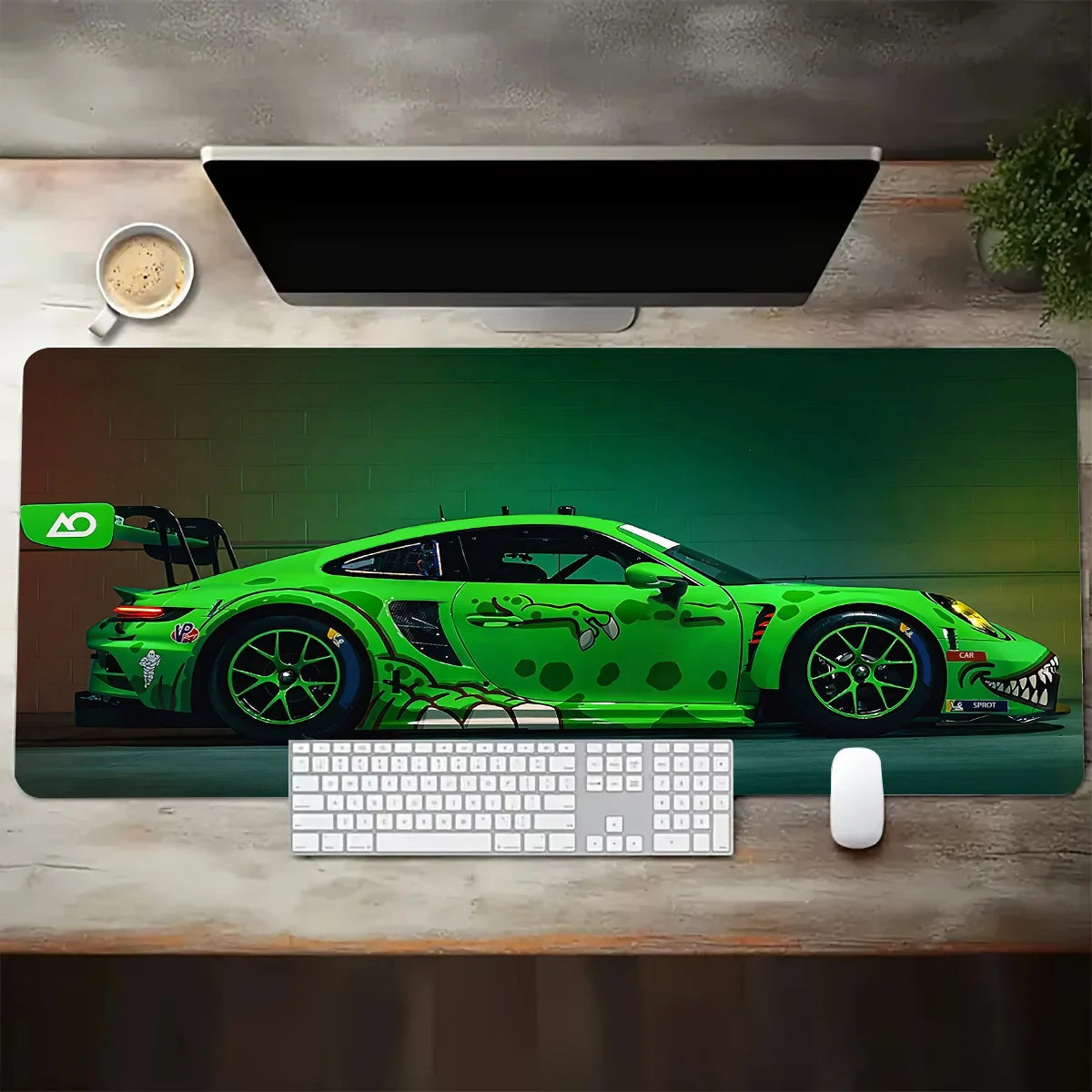 Großes weißes Gaming-Mauspad im Sportwagen-Design – rutschfest, langlebig & stylisch für Gamer und Büro