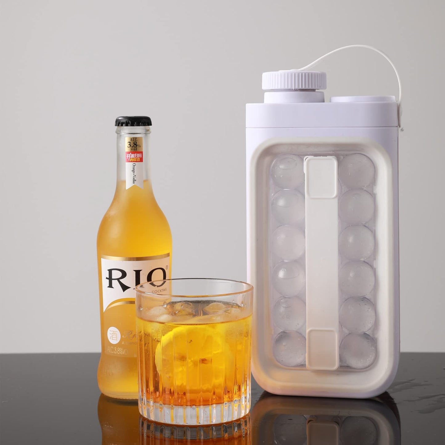 2-in-1 Eiswürfelform & Wasserflasche – Frische Eiswürfel. Überall. Jederzeit. ❄️